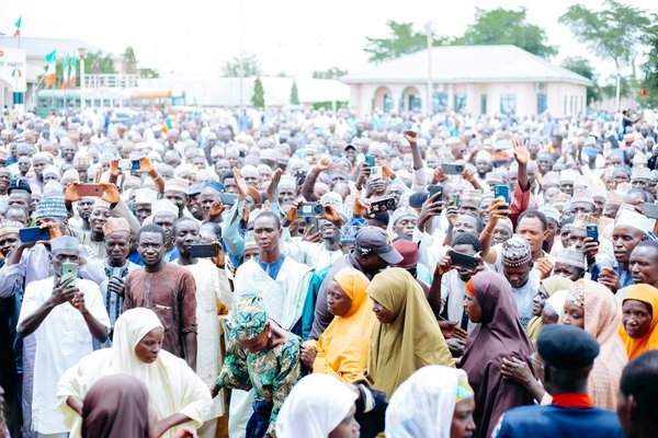 Comment l'intelligence artificielle façonne-t-elle l'avenir du travail ?